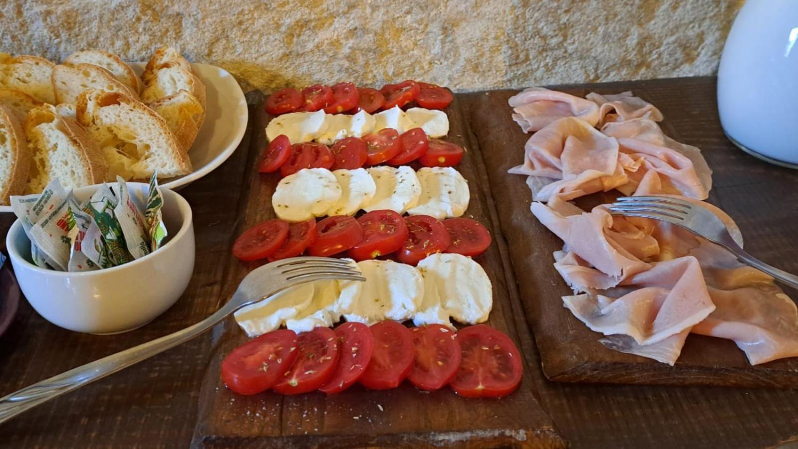 B&B Le Vie Del Borgo Castiglione De Sicilia Dış mekan fotoğraf